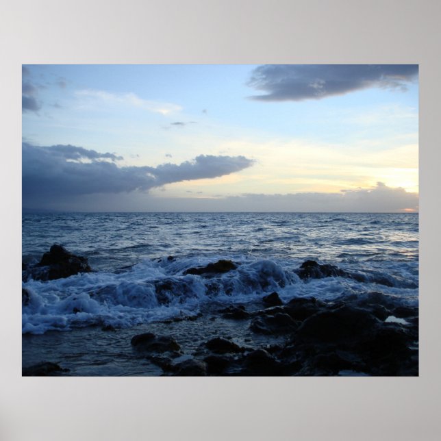 Affiche Vagues qui roulent sur des roches de lave (Devant)