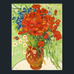 Affiche Vase avec Cornflowers et Poppies, Van Gogh<br><div class="desc">Peinte en 1886, cette huile sur toile se caractérise par un parfait mélange de couleur et de brosse. Contre un arrière - plan bleu peint à peine, Van Gogh a peint un vase avec un bouquet de fleurs de maïs bleues intensément colorées, de pavots rouge vif et de marguerites blanches...</div>
