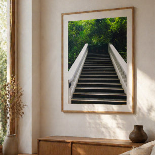 Affiche Végétation Luxuriante Au-Dessus D'escaliers En Pie