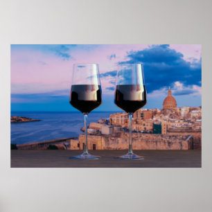 Affiche Verres à vin avec vue coucher de soleil sur La Val