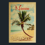 Affiche Vintage voyage Nassau Palm Tree<br><div class="desc">Un imprimé d'art moderne de Nassau Bahamas,  d'un style unique et rétro du milieu du siècle,  dans un style d'affiche de voyage vintage. Il dispose d'un palmier incurvé sur une plage de sable avec l'océan sous un ciel bleu nuageux.</div>