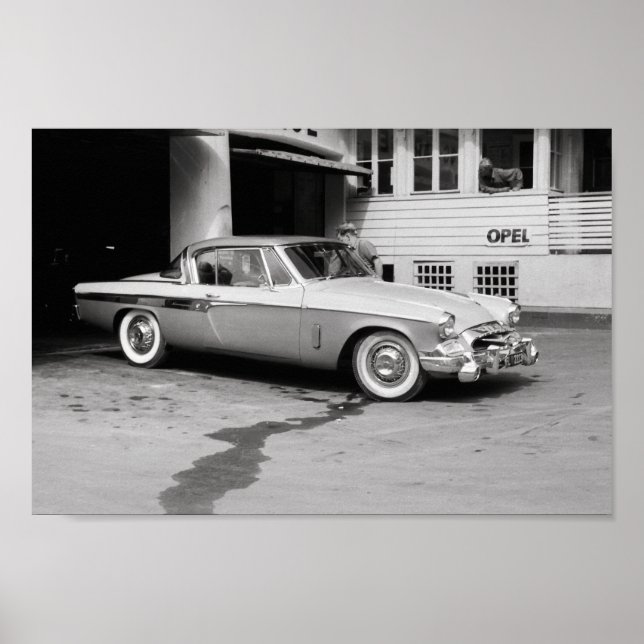 Affiche Voiture classique noire et blanche 1968 Europe (Devant)