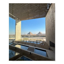 Vue de la grande pyramide depuis le Grand Musée ég