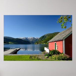 Affiche Vue d'un fjord norvégien et cabane à bateaux