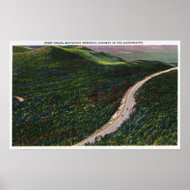 Affiche Vue d'une pente raide sur Memorial Hwy (Devant)