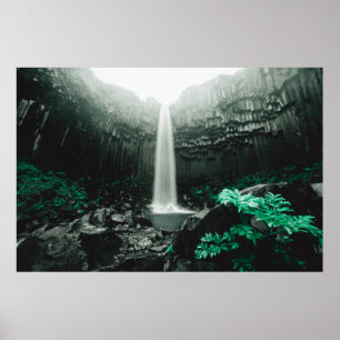 Affiche Vue Extraordinaire sur la cascade de Svartifoss. i