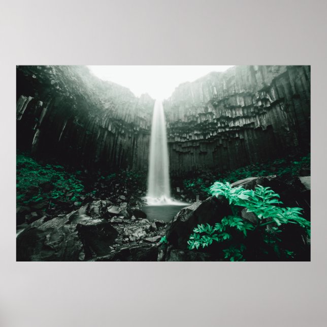 Affiche Vue Extraordinaire sur la cascade de Svartifoss. i (Devant)