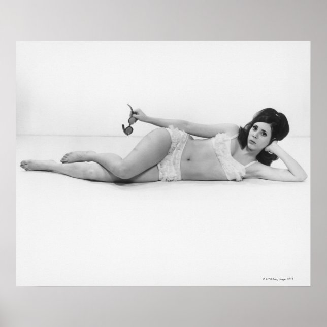 Affiche Woman à Swimwear (Devant)