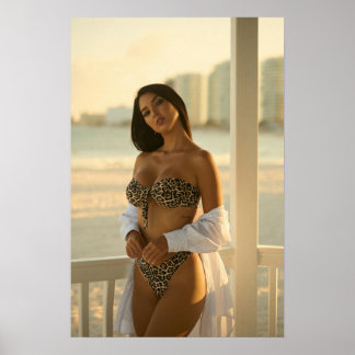 Affiche Woman In A Leopard Print Bikini