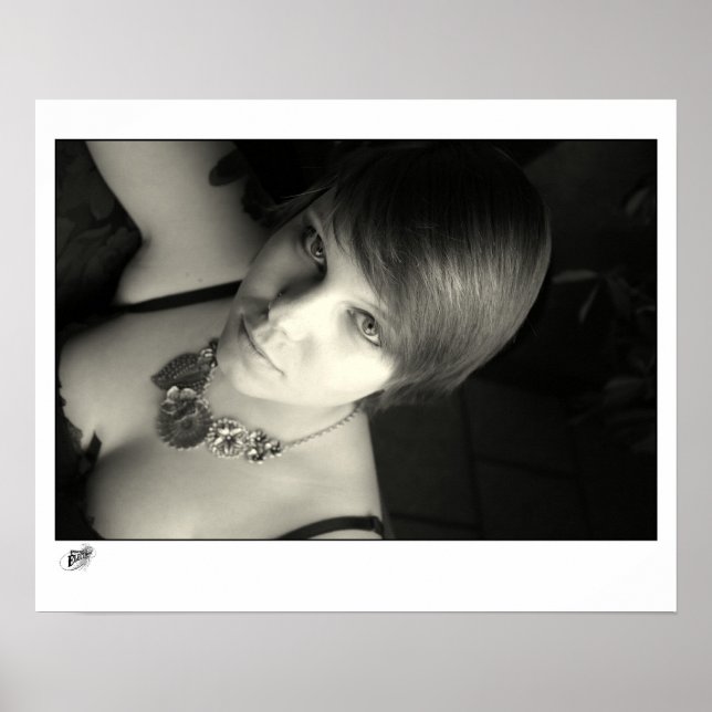 Affiche Yeux et collier (Devant)