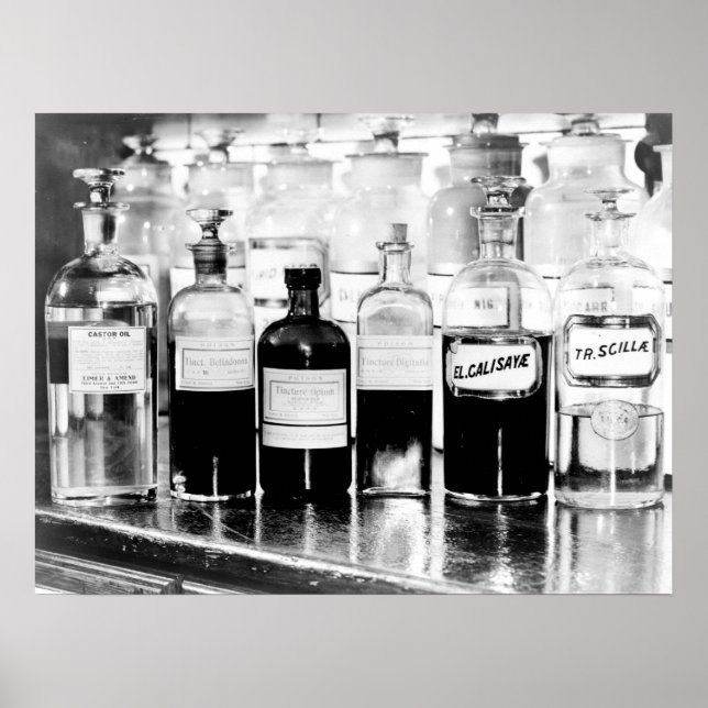Affiches Affichage de bouteilles apothécaires contenant des (Devant)