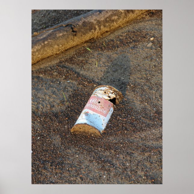 Affiches Ancienne bière rousty Can le long de la rivière Mi (Devant)