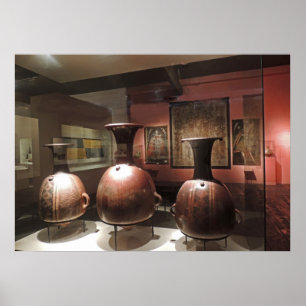 Affiches Ancient Artifacts in a Peruvian Museum