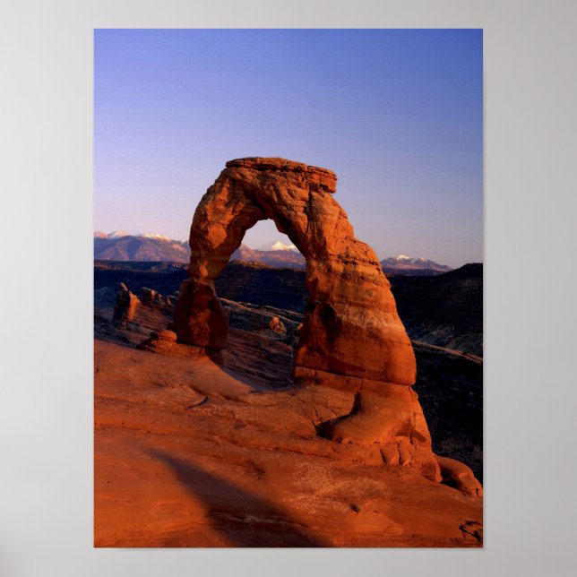Affiches Arc délicat au coucher du soleil avec La couvert d (Devant)