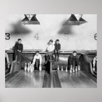Arcade Bowling Alley, 1909. Photo vintage