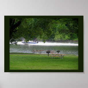 Affiches Bateau à moteur sur la rivière