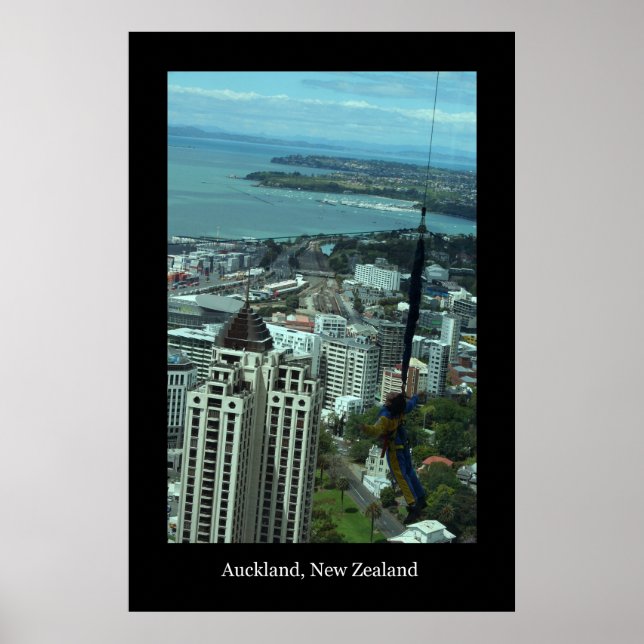 Affiches Boy Bungee Suming from Sky Tower (Devant)