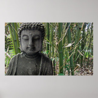 Affiches Buddha Figur mit Bambus im Hintergrund