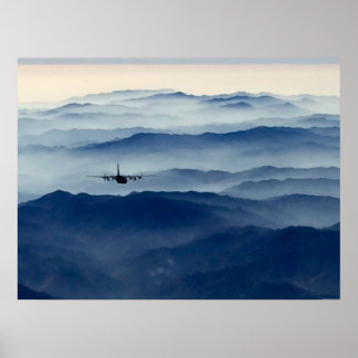 Affiches C-130 au-dessus du brouillard