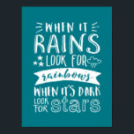 Affiches Citation Motivation Inspirationnelle Penser positi<br><div class="desc">Une citation de motivation inspirante pour vous garder inspiré et motiver les autres autour de vous. Beau dire sur toujours regarder sur le côté lumineux, penser positif, chercher bon. Quand il pleut, cherchez l'arc-en-ciel. Quand il fait sombre, cherchez des étoiles. La couleur Arrière - plan peut être customisée à la...</div>