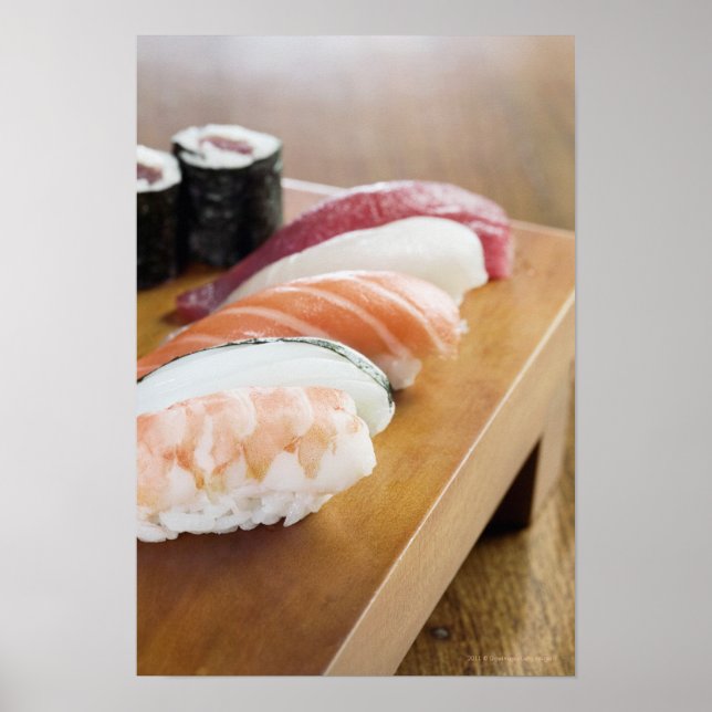 Affiches Close-up of sushi on a table (Devant)