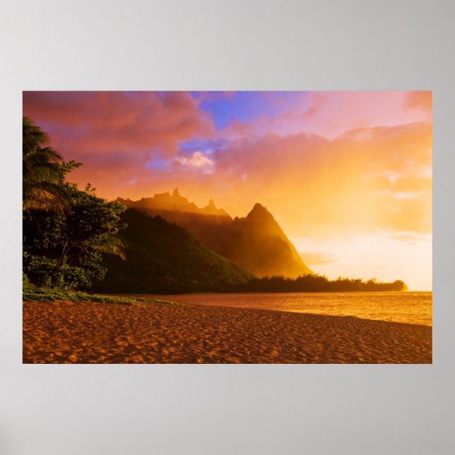 Affiches Coucher de soleil sur la plage dorée, Hawaï (Devant)