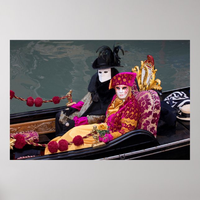 Affiches Couple In Gondola At Carnival, Venice (Devant)