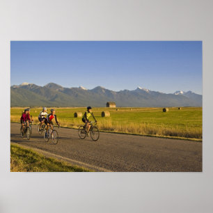 Affiches Cyclistes sur route descendent une route de campag