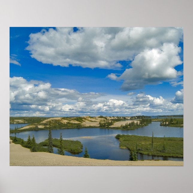 Affiches Des nuages de cumulus flottent au-dessus des lacs, (Devant)