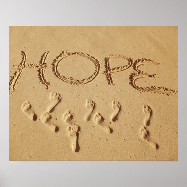 Affiches Ecriture de sable "Hope" sur la plage avec le (Devant)