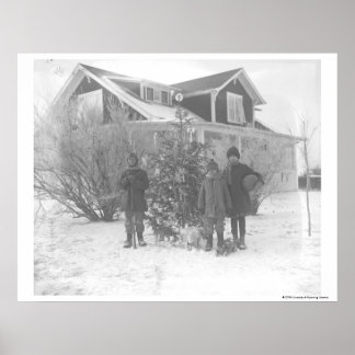 Affiches Enfants à l'extérieur du sapin de Noël