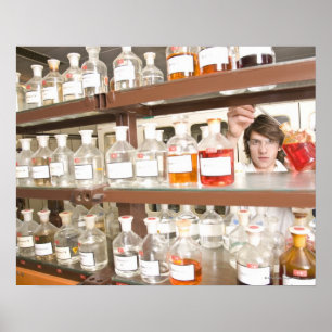 Affiches Étudiant en sciences en classe