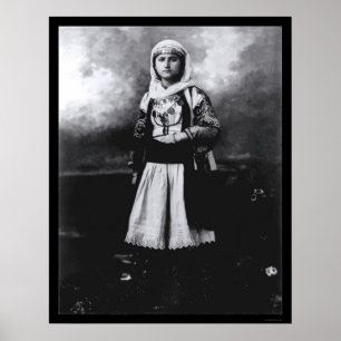 Affiches Femme dans un vieux costume grec 1920