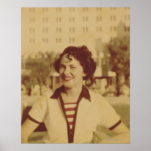 Affiches Femme s'asseyant dehors