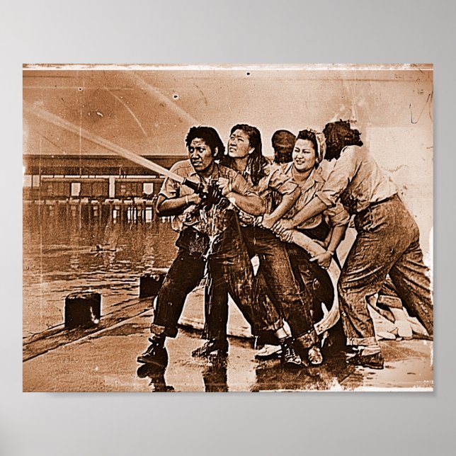 Affiches Femmes pompiers Pearl Harbor 7 décembre (Devant)