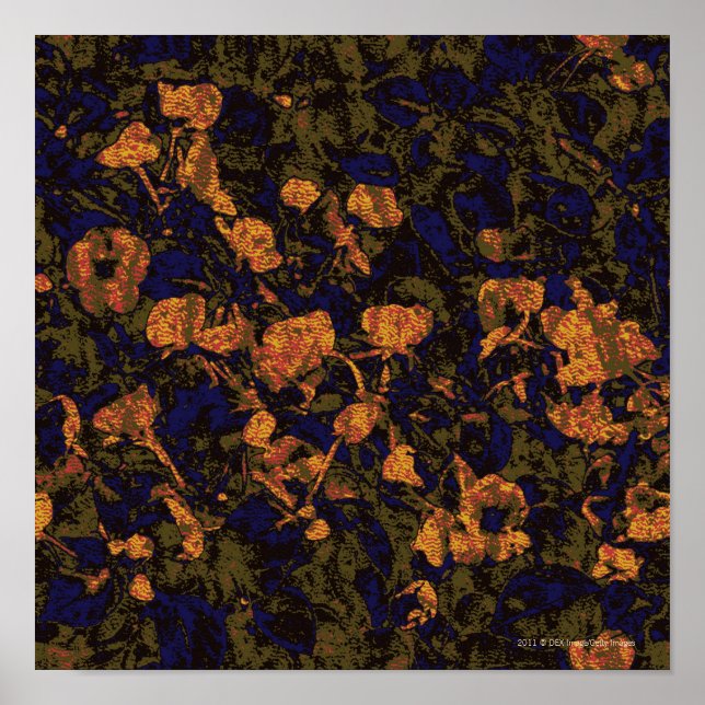 Affiches Fleur orange contre motif camouflage feuille (Devant)