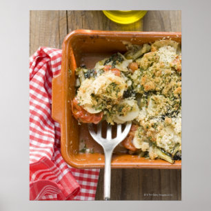 Affiches Gâteau végétal avec pommes de terre, tomates, poir
