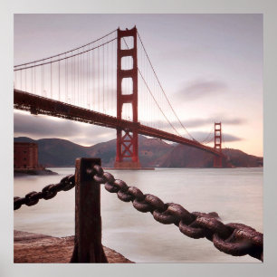 Affiches Golden Gate Bridge contre les montagnes