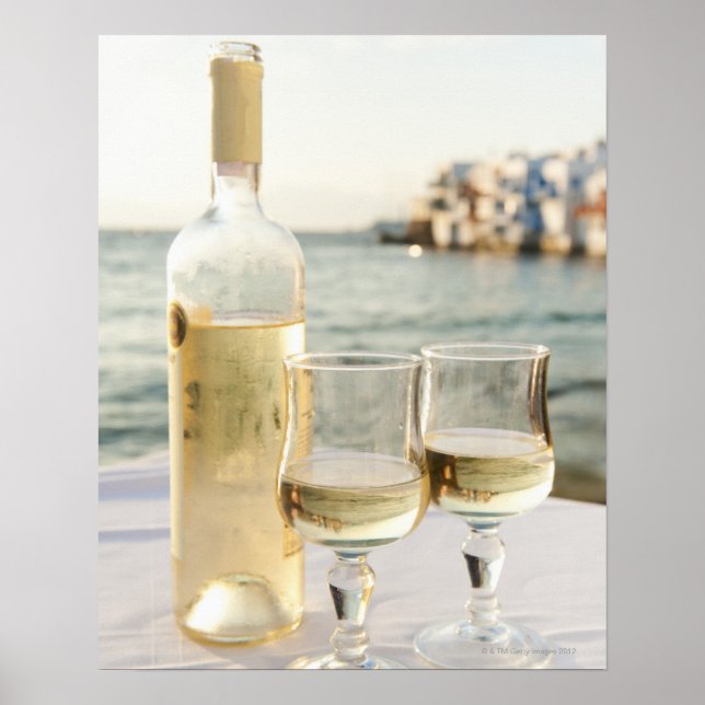 Affiches Grèce, Iles des Cyclades, Mykonos, Vin sur table (Devant)