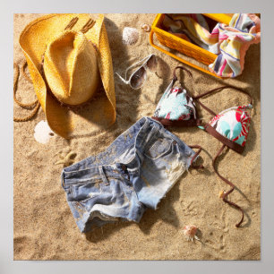 Affiches Habillement laissé sur la plage