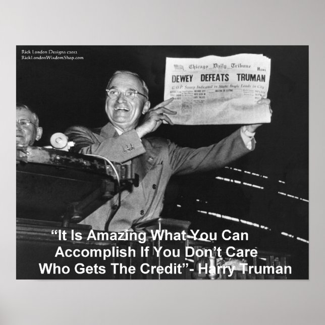 Affiches Harry Truman tient un journal "Dewey aime Truman (Devant)