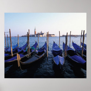 Affiches Italie, Vénétie, Venise, Rangée de gondoles et San
