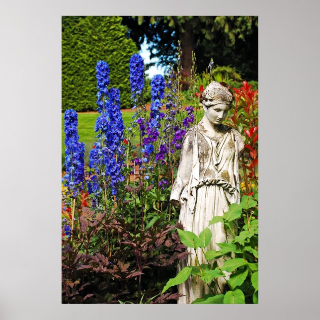 Affiches Jardin de delphinium bleu et statue de déesse grec (Devant)