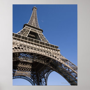 Affiches La France, Paris, Tour Eiffel, vue d'angle faible