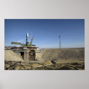 Affiches La fusée de Soyuz est érigée en le place 2