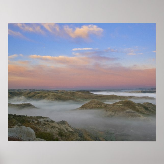 Affiches Le brouillard de la rivière Little Missouri reste  (Devant)