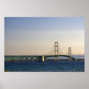 Affiches Le pont Mackinac enjambant les détroits de 3