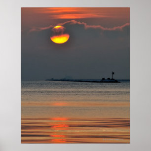 Affiches Le soleil émerge par une banque de brouillard en