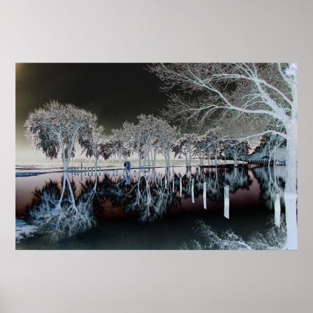 Affiches L'Eau S'Étend Profondément (Devant)