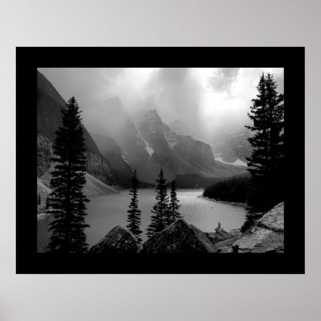 Affiches Les nuages éclatent (frontière) Noir & Blanc (Devant)